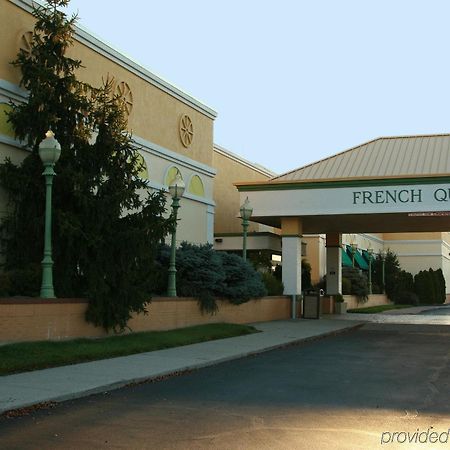 Holiday Inn Perrysburg French Quarter Dış mekan fotoğraf