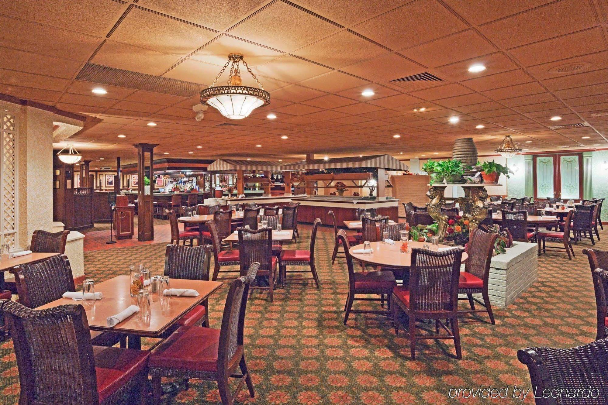 Holiday Inn Perrysburg French Quarter Restoran fotoğraf
